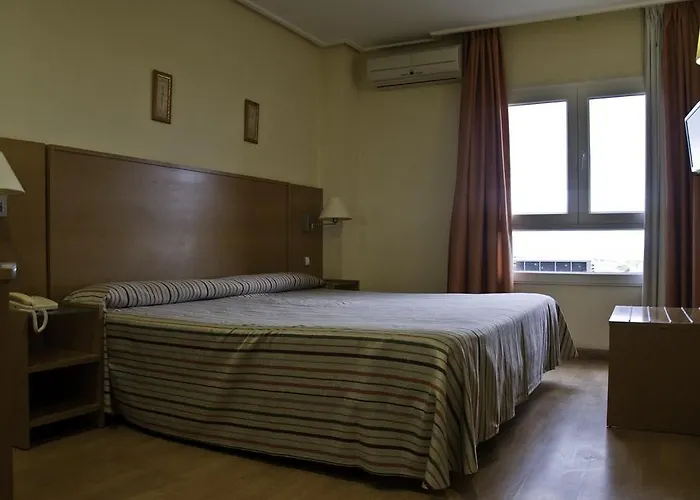 Готель Torrejoven 3*